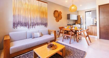 Tulum Inspired 3Bedroom Home in Playa del Carmen, Private Rooftop Pool Access