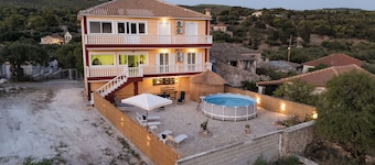Casa Zophora – Romantic Hideaway with Sunset Views & Pool