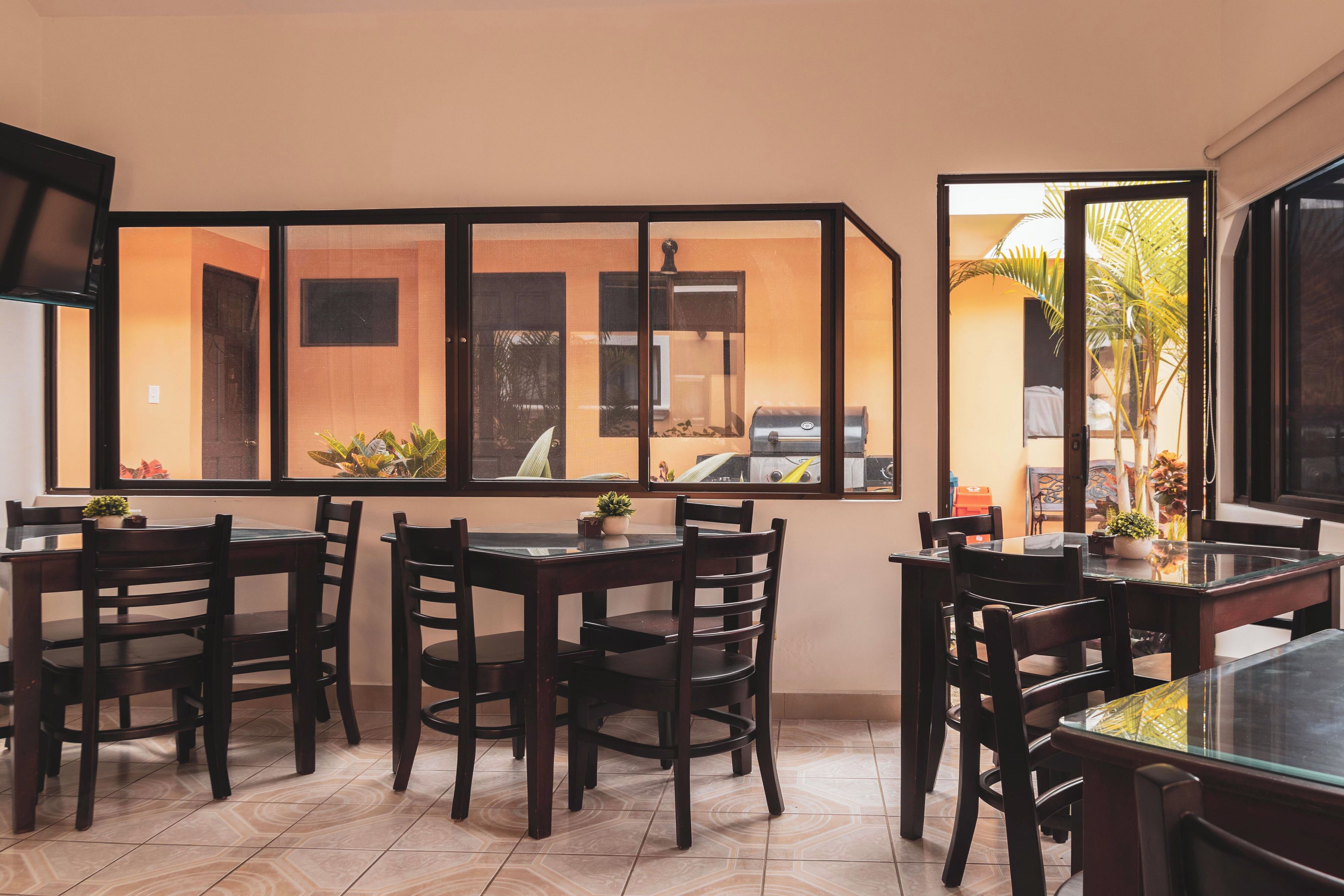 Photo - Brisas del Aeropuerto Airport Breezes inn