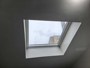 豪華開放式套房 | 房內夾萬、遮光窗簾/窗簾、隔音、免費 Wi-Fi