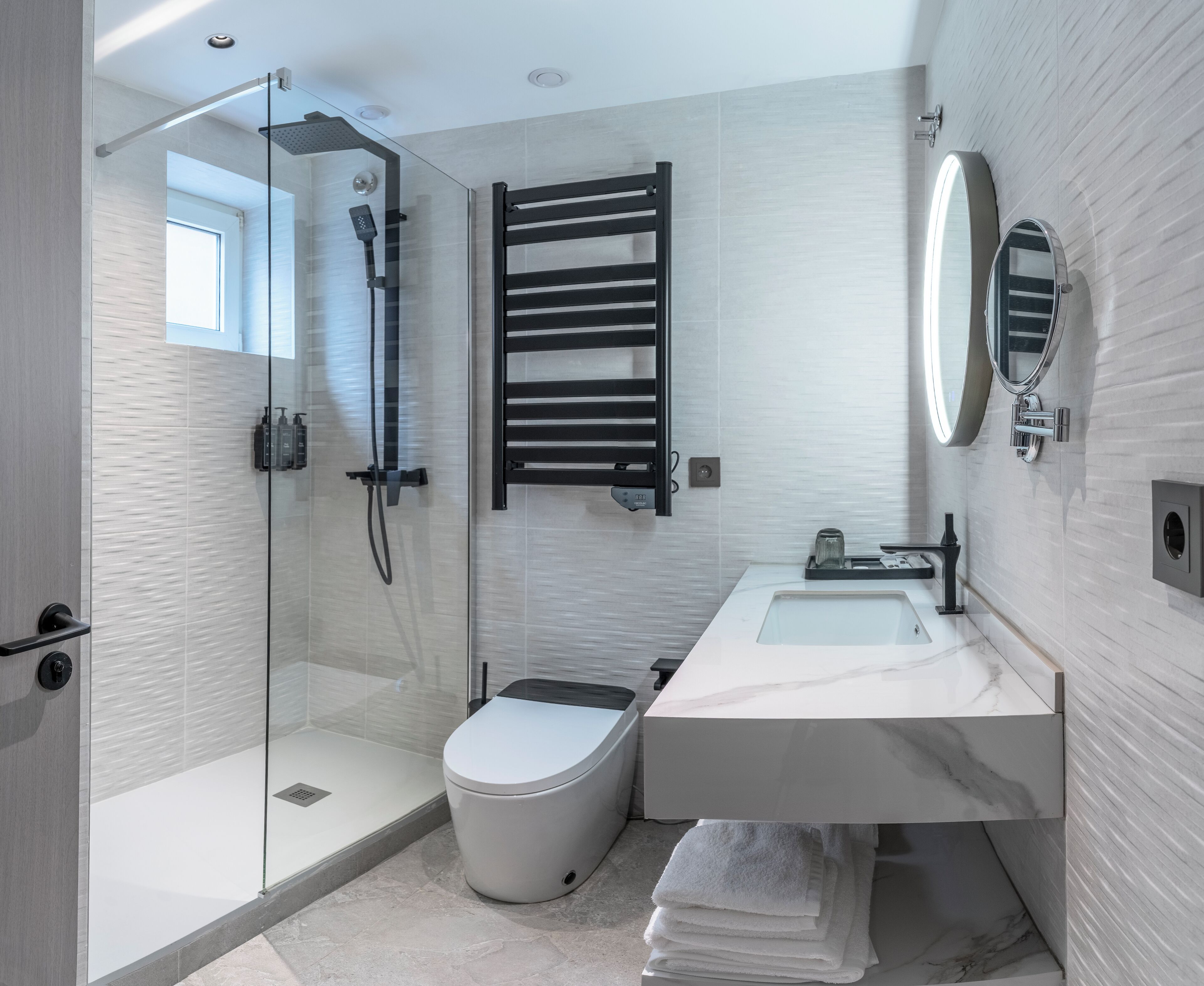 Standard Triple Room | Bathroom