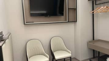 Basic Twin Room | In-room safe, blackout curtains, soundproofing, free WiFi