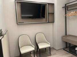 Caja de seguridad en la habitación y cortinas blackout 