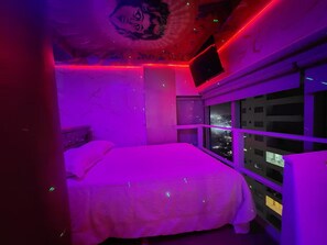 In-room safe, desk, iron/ironing board, free WiFi