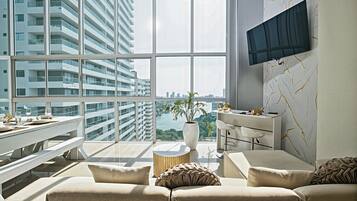 TV connectée, jeux vidéo, table de tennis de table, médiathÚque