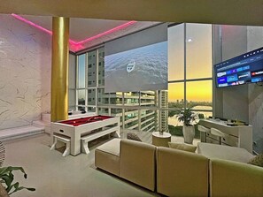 Spielezimmer