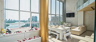 Exclusive Duplex Penthouse with Private Jacuzzi