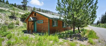 Stunning Log Cabin Close to Panguitch Lake