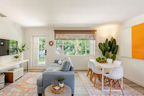 3-bedroom house in lovely West Palm Beach with Fast WiFi, KING Bed