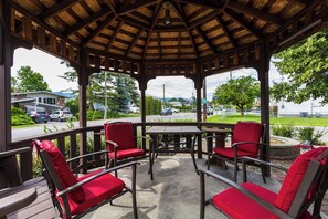 Property grounds - Okanagan Escape (Kelowna)
