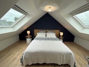 2 sovrum, strykjärn/strykbräda, wi-fi och sängkläder