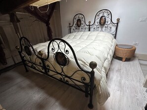 1 chambre, coffres-forts dans les chambres, bureau