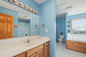 Dusche, Whirlpool, Handtücher