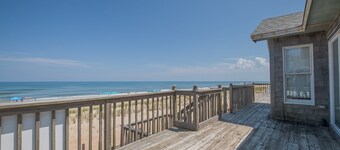 7674- The Sweet Escape, 6-bedroom oceanfront home in Avon