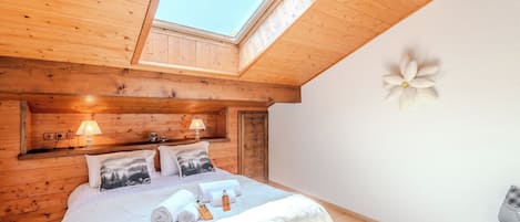 4 soverom, strykejern/-brett, reiseseng for barn og wi-fi