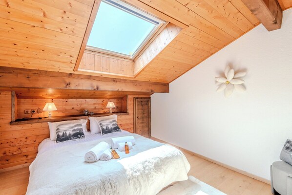 4 Schlafzimmer, Bügeleisen/Bügelbrett, Reisekinderbett, WLAN