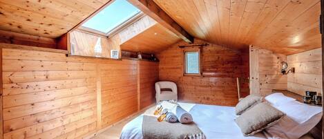 4 quartos, ferros/tábuas de passar roupa, berço de viagem, Wi-Fi