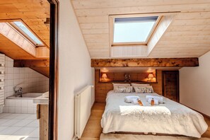 4 soverom, strykejern/-brett, reiseseng for barn og wi-fi