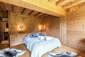 5 quartos, ferros/tábuas de passar roupa, berço de viagem, Wi-Fi