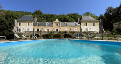 Argentonesse Castle, in the heart of the Périgord Noir, near Sarlat and the Chât