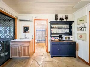 Interior - Mountain View’s with hot-tub (Jasper)