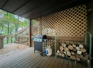 Terrace/patio - Mountain View’s with hot-tub (Jasper)