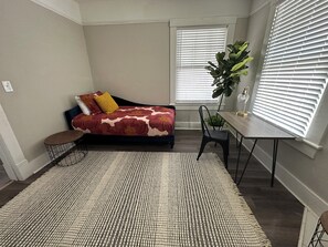 4 bedrooms, WiFi, bed sheets