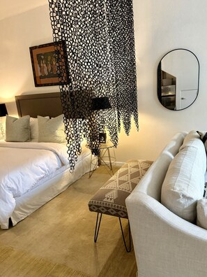 1 bedroom, desk, iron/ironing board, WiFi