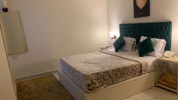 1 habitación, wifi y ropa de cama