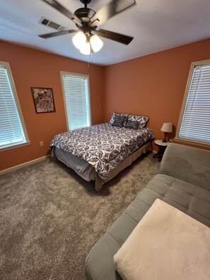 4 bedrooms, WiFi, bed sheets