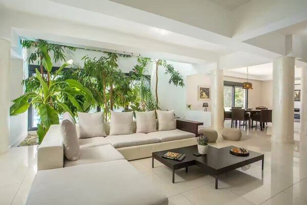 TV connectée, espaces bureaux