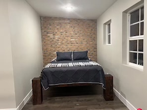 4 chambres, fer et planche à repasser, Wi-Fi, draps fournis