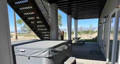 Luxury Large Farm Home @ Stoney Farms -NO CHOREs