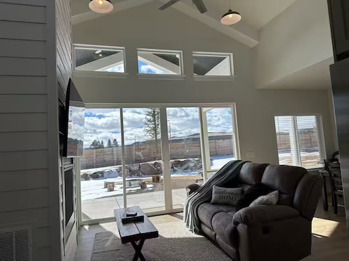 Grandpa's Farmhouse @ Stoney Farms -NO CHOREs