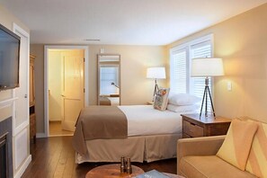 1 soverom, strykejern/-brett, reiseseng for barn og wi-fi