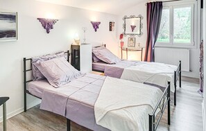 4 bedrooms, travel cot, free WiFi