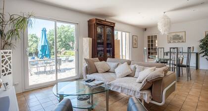 Lovely home in Saint Cezaire