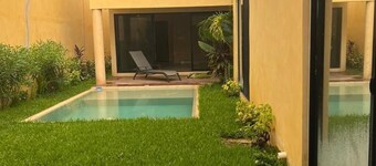 One-story house with ALBERCA