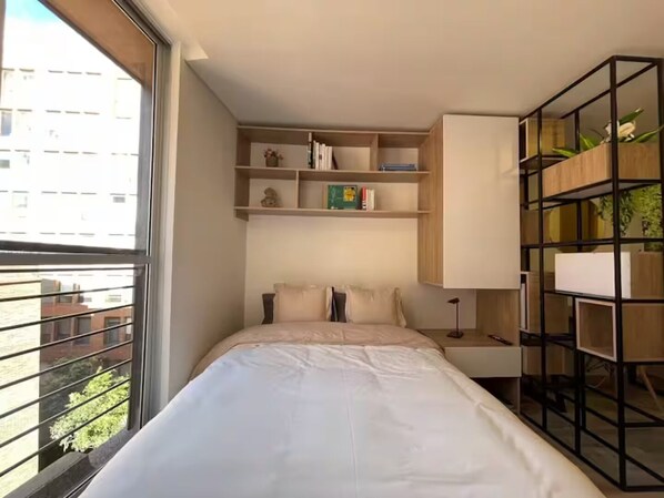 Ferros/tábuas de passar roupa, Wi-Fi, roupa de cama