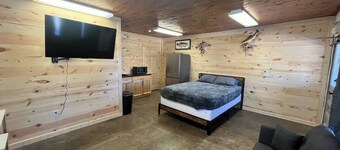 Happy Pappys - Store Cabin