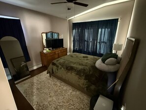 1 bedroom, iron/ironing board, free WiFi