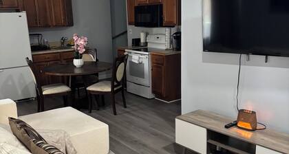 Charming studio in tranquil Glenn Dale with WiFi, AC