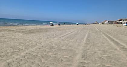 BlueHome - Seafront 30 km from Rome