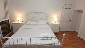 WiFi, bed sheets
