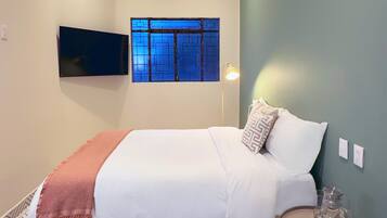 1 bedroom, iron/ironing board, WiFi