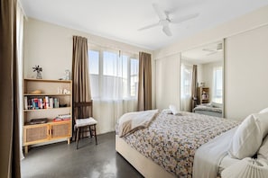 2 Schlafzimmer, Bügeleisen/Bügelbrett, Internetzugang