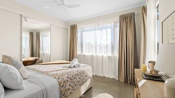 2 bedrooms, iron/ironing board, Internet