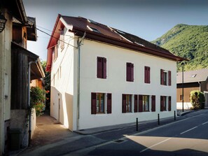 Exterior - Villa Le Cep - Lake and mountains all year round for 12 - OVO Network (Menthon-Saint-Bernard)