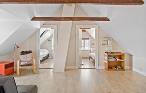 3 bedrooms, travel crib, free WiFi