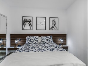 2 bedrooms, WiFi, bed sheets